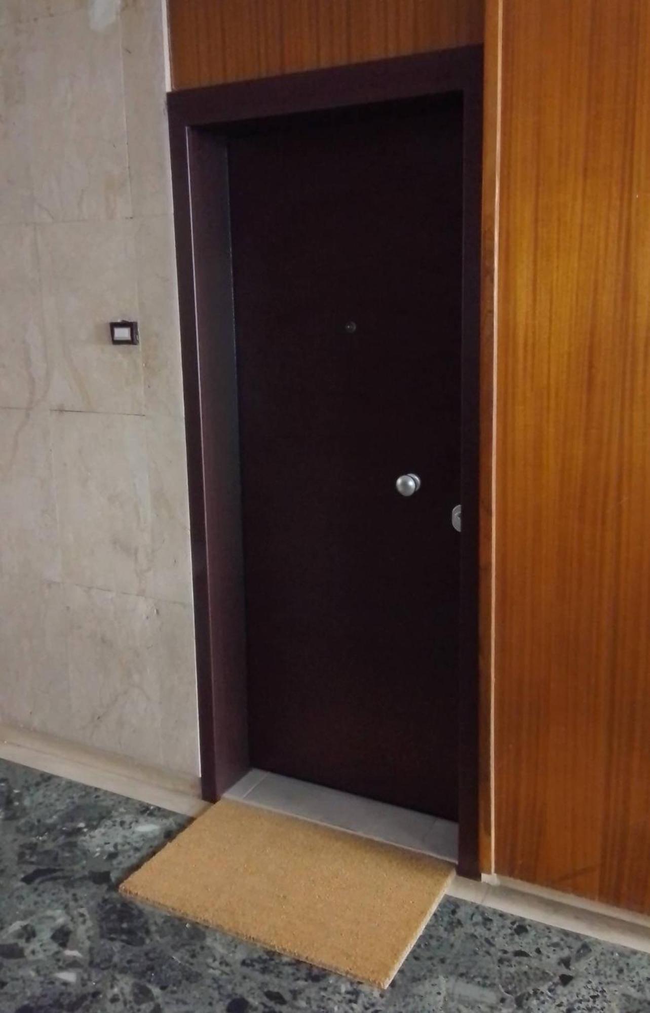 Modern, Comfortable Apartment, In The Heart Of The City_2 라리사 외부 사진